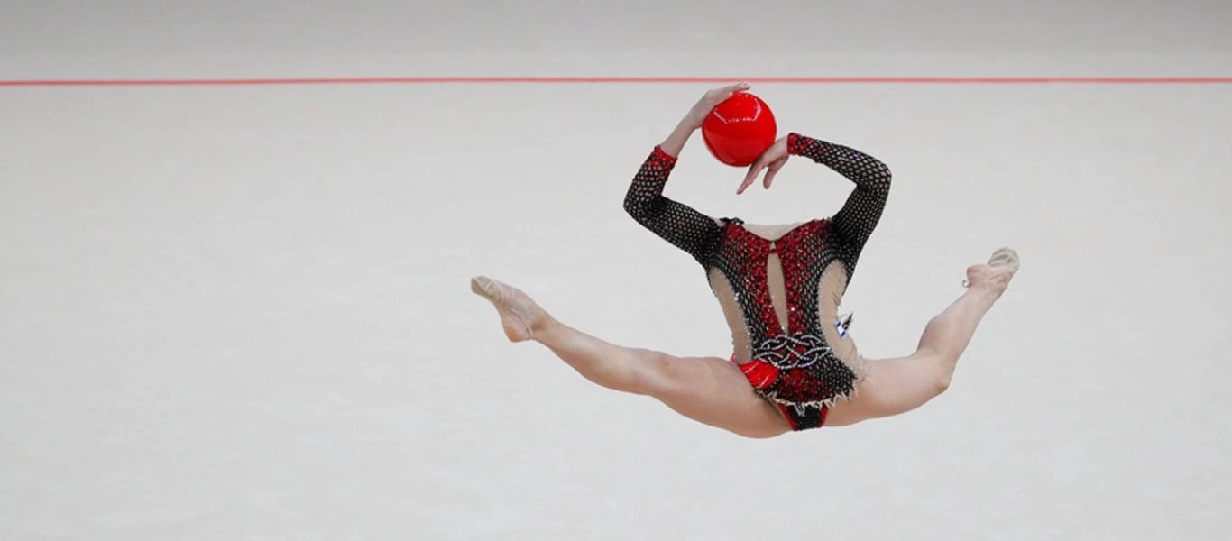 Σοκάρουν οι καταγγελίες στην ρυθμική γυμναστική: «Διόρθωνε τις κινήσεις των παιδιών με ένα ξύλο με καρφί»